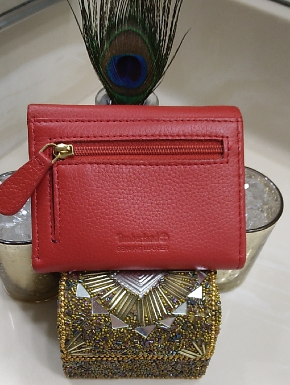 Timberland Women's Red Leather Snap Billfold Wallet - Picture 2 of 8